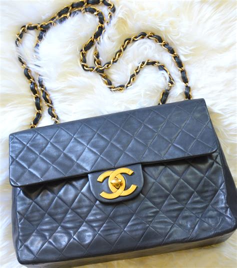 chanel pouch vintage